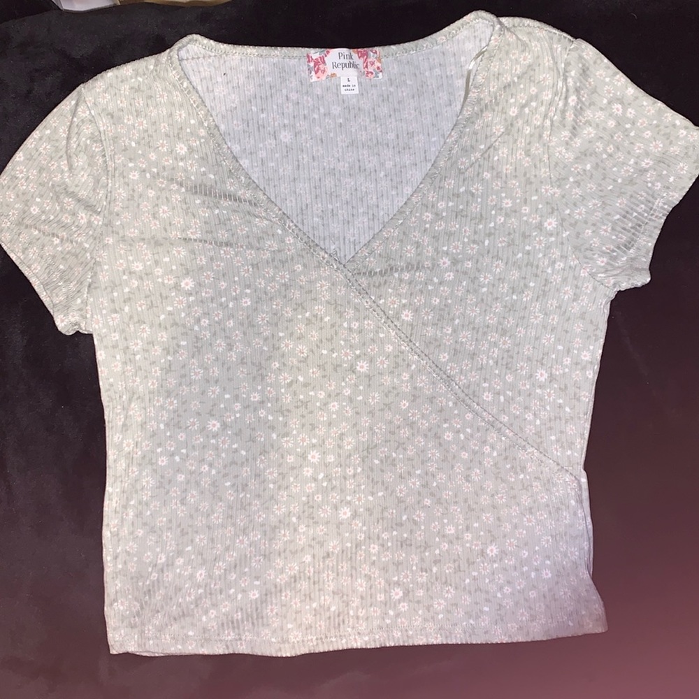 Pink Republic Light Green Floral Top